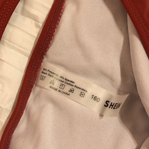 Bikini - Picture 4 of 6